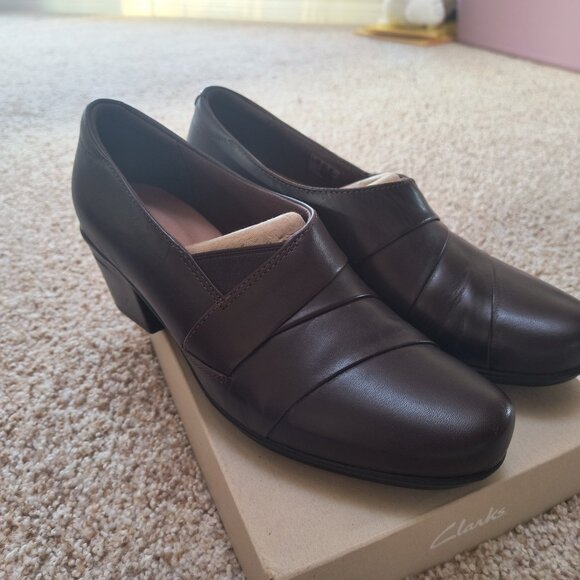 Clarks Brown Loafer shoe-8 New in box - Picture 4 of 7